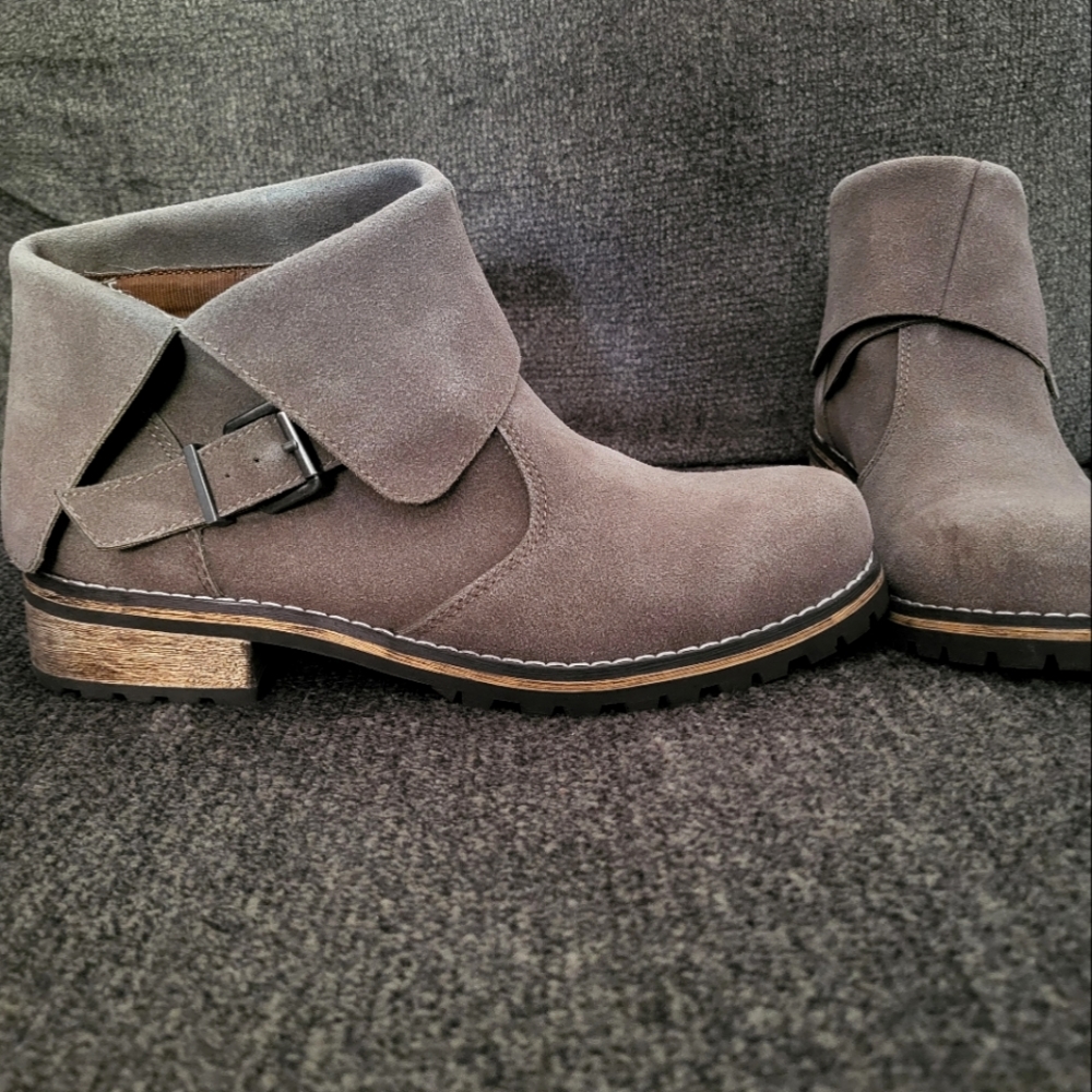 NWOT American Eagle boots